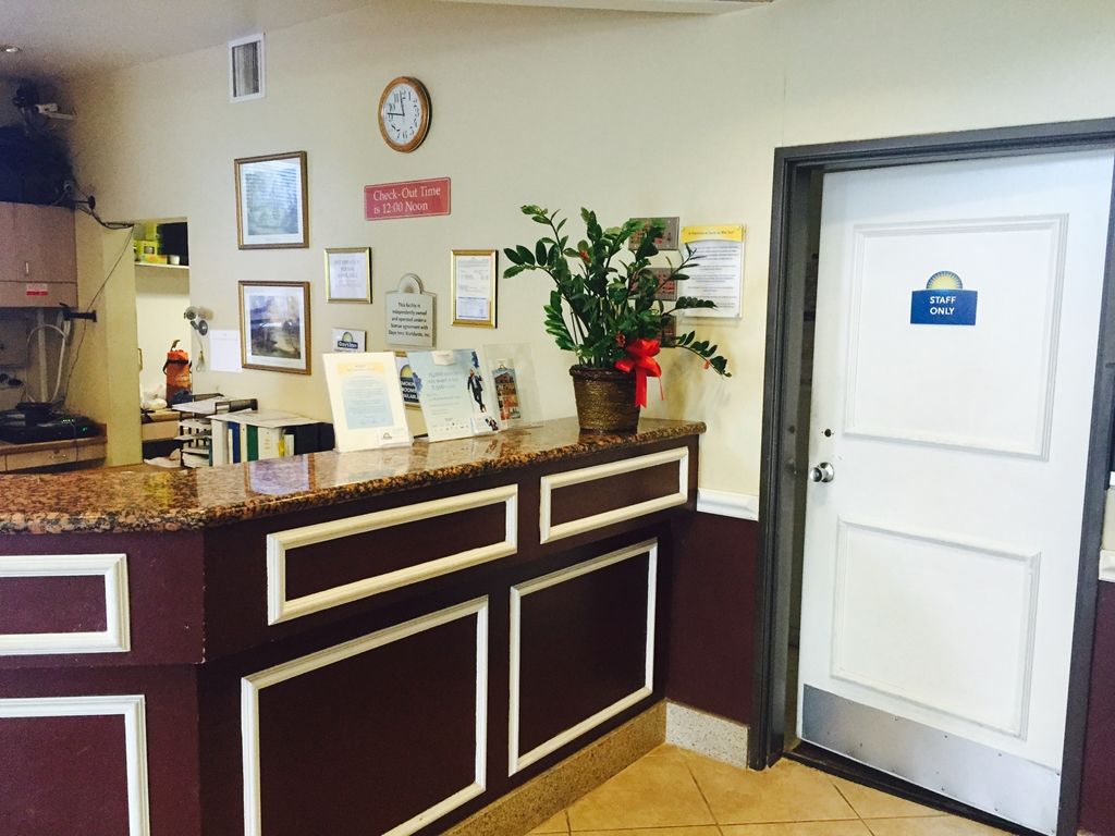 San Bernardino Inn & Suites Интериор снимка