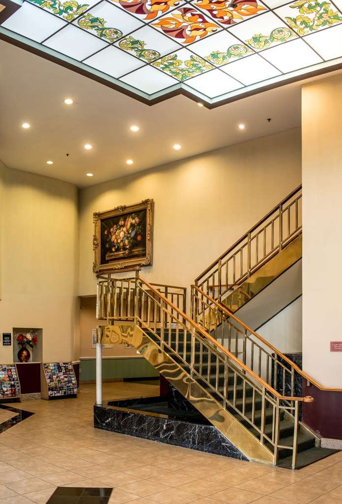 San Bernardino Inn & Suites Интериор снимка